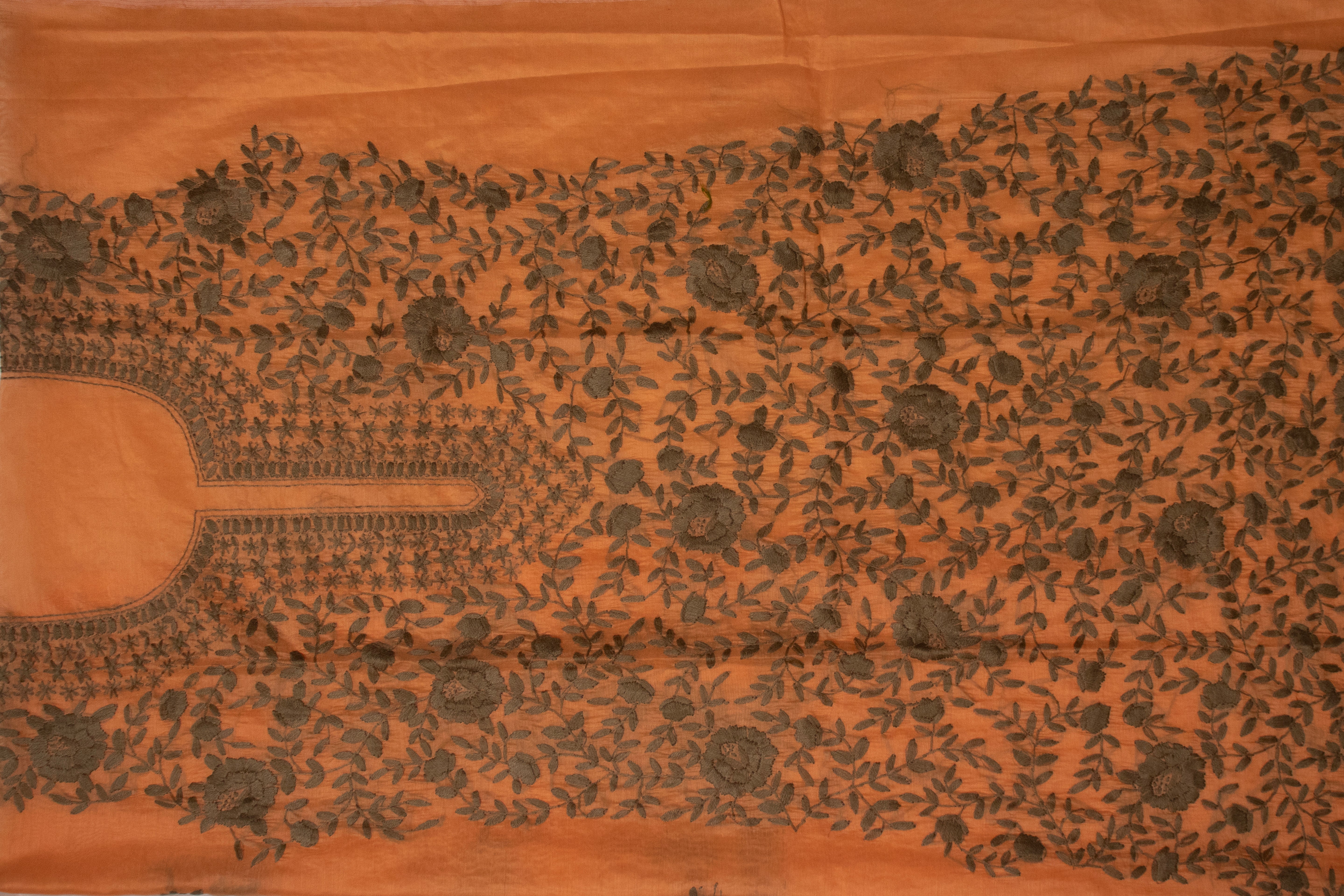 Do rang Tashreen orange embroidered unstitched suit set